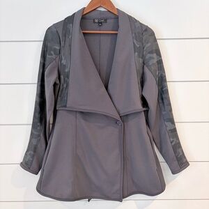 DG2 Diane Gilman Gray Draped Blazer Camo Sleeve Stretch Jacket Womens L Ponte